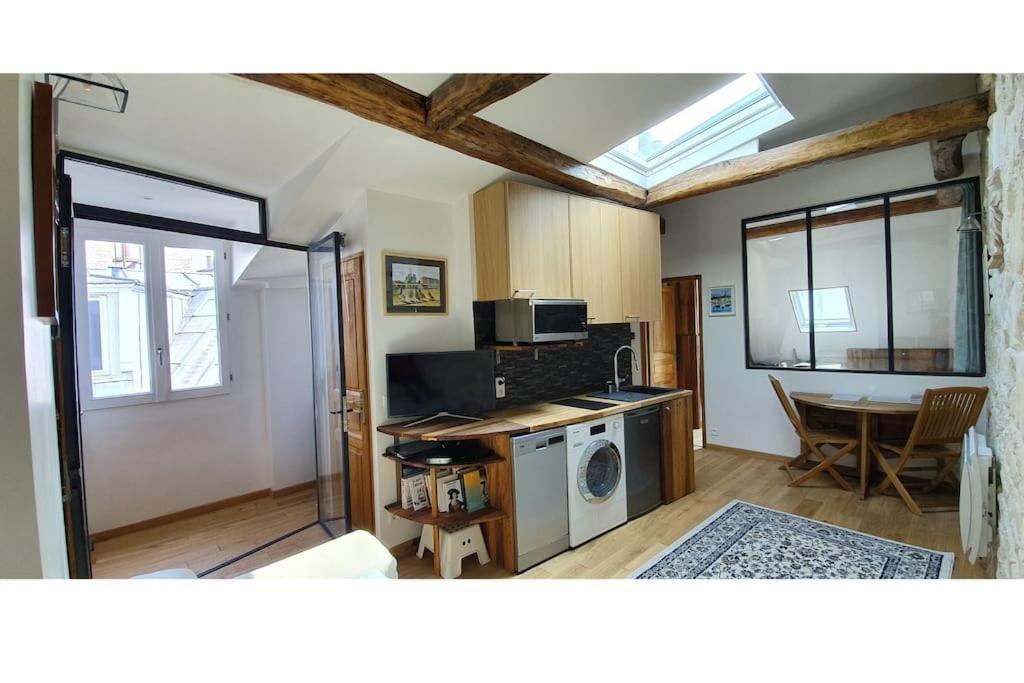 Fabulous Flat In Center, Fully Equiped, Ac, Elevator Appartamento